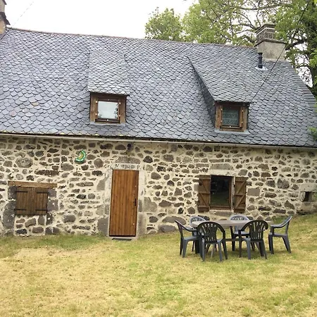 Le Buron Du Mas Marchastel (Cantal)